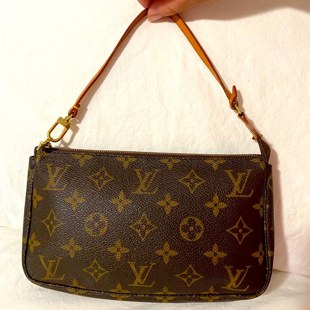 Louis Vuitton Monogram Pochette Accessoires